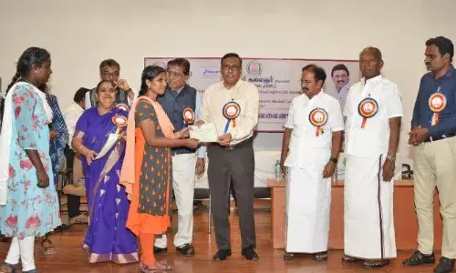 மாபெரும் சிறப்பு வேலைவாய்ப்பு முகாமில் 530 இளைஞர்களுக்கு பணி ஆணைகள் மாபெரும் சிறப்பு வேலைவாய்ப்பு முகாமில் 530 இளைஞர்களுக்கு பணி ஆணைகள்