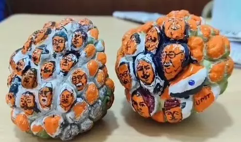 சீதாபழத்தில் தீட்டப்பட்ட சுதந்திரப் போராட்ட வீரர்கள் ஓவியம் சீதாபழத்தில் தீட்டப்பட்ட சுதந்திரப் போராட்ட வீரர்கள் ஓவியம்