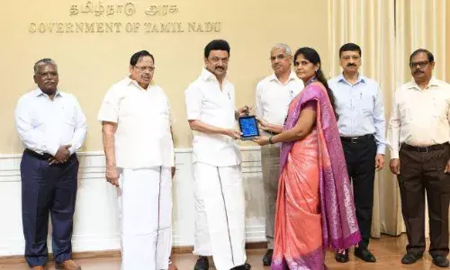 நீர்வளத்துறை பொறியாளர்களுக்கு கையடக்க ஜிபிஎஸ் கருவிகள்: முதல்வர் வழங்கல் நீர்வளத்துறை பொறியாளர்களுக்கு கையடக்க ஜிபிஎஸ் கருவிகள்: முதல்வர் வழங்கல்