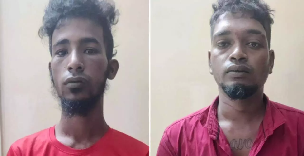 பெரியபாளையம் அருகே இளைஞரிடம் கத்தி முனையில் பணம் பறித்த இருவர் கைது பெரியபாளையம் அருகே இளைஞரிடம் கத்தி முனையில் பணம் பறித்த இருவர் கைது