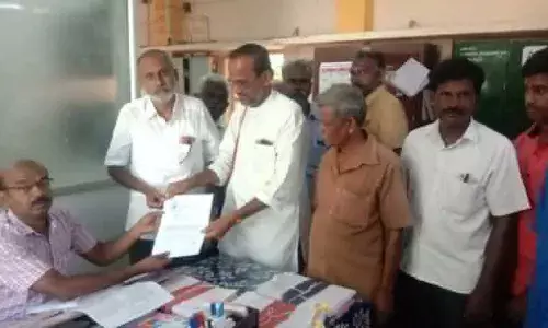 கோவில்பட்டியில் பேருந்து நிலையங்களிடையே பேருந்துகள் இயக்க வலியுறுத்தல் கோவில்பட்டியில் பேருந்து நிலையங்களிடையே பேருந்துகள் இயக்க வலியுறுத்தல்