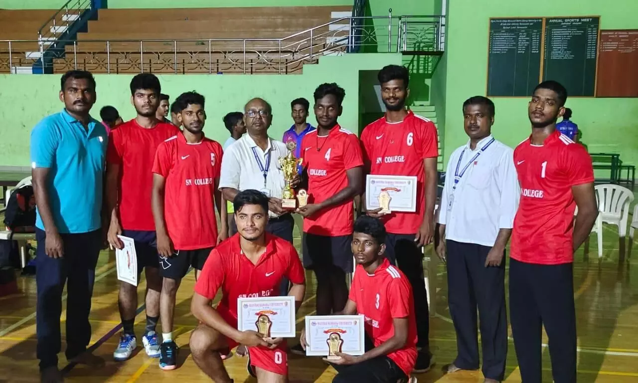 விவேகானந்தா கல்லூரியில் மண்டல அளவிலான விளையாட்டுப் போட்டிகள் விவேகானந்தா கல்லூரியில் மண்டல அளவிலான விளையாட்டுப் போட்டிகள்