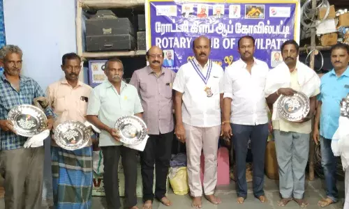 கோவில்பட்டியில் செய்தி தாள்களை இல்லங்களில் சேர்ப்போர் தினம் கொண்டாட்டம் கோவில்பட்டியில் செய்தி தாள்களை இல்லங்களில் சேர்ப்போர் தினம் கொண்டாட்டம்