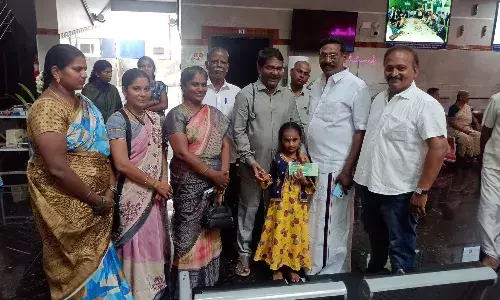 100 பெண் குழந்தைகளுக்கு தலா   ஆயிரம் : வங்கி கணக்கில் செலுத்திய டாக்டர் 100 பெண் குழந்தைகளுக்கு தலா   ஆயிரம் : வங்கி கணக்கில் செலுத்திய டாக்டர்