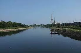 கூவம் ஆற்றில் போதையில் விழுந்தவர்களின் உடல்கள் சடலமாக மீட்பு கூவம் ஆற்றில் போதையில் விழுந்தவர்களின் உடல்கள் சடலமாக மீட்பு