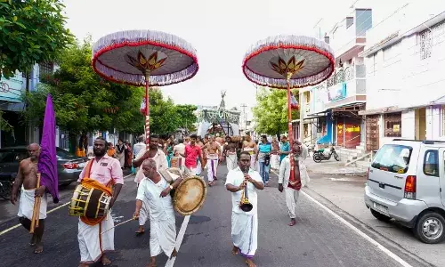 கிருஷ்ணஜெயந்தியையொட்டி உறியடி கண்டருளினார் ஸ்ரீரங்கம் நம்பெருமாள்