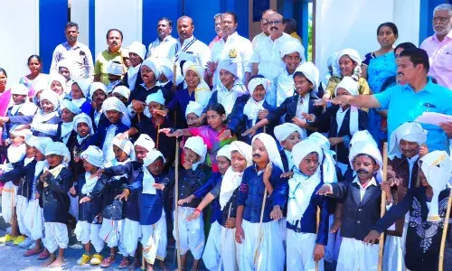 எட்டையபுரத்தில் பாரதியார் நினைவு தின ஊர்வலம்-உறுதி மொழி ஏற்பு எட்டையபுரத்தில் பாரதியார் நினைவு தின ஊர்வலம்-உறுதி மொழி ஏற்பு