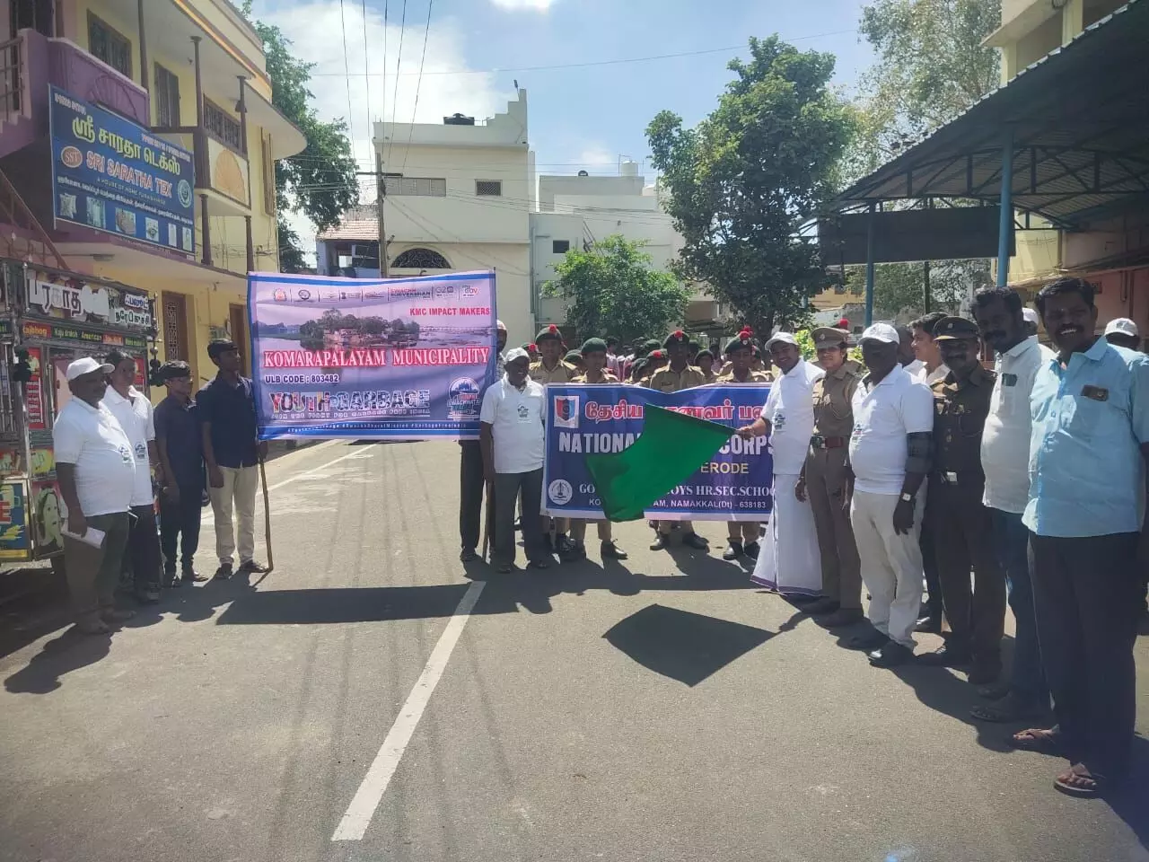 குமாரபாளையம் நகராட்சி சார்பில் தூய்மையே சேவை விழிப்புணர்வு பேரணி குமாரபாளையம் நகராட்சி சார்பில் தூய்மையே சேவை விழிப்புணர்வு பேரணி