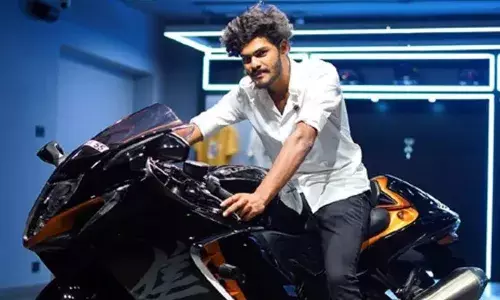 யூடியூபர் டிடிஎப் வாசன் கைது, லைசென்ஸ் ரத்து : காவல்துறை அதிரடி யூடியூபர் டிடிஎப் வாசன் கைது, லைசென்ஸ் ரத்து : காவல்துறை அதிரடி