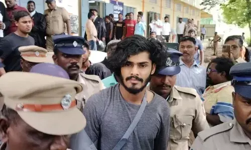 யூட்யூபர் டிடிஎப் வாசன் ஜாமீன் மனு தள்ளுபடி. யூட்யூபர் டிடிஎப் வாசன் ஜாமீன் மனு தள்ளுபடி.
