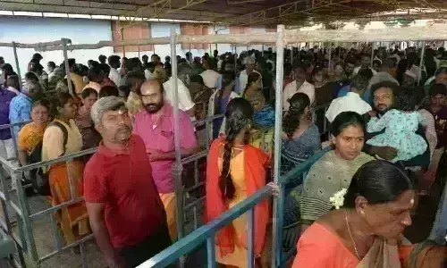 புரட்டாசி சனிக்கிழமை; திருப்பூரில் பெருமாள் கோவில்களில் சிறப்பு வழிபாடு புரட்டாசி சனிக்கிழமை; திருப்பூரில் பெருமாள் கோவில்களில் சிறப்பு வழிபாடு