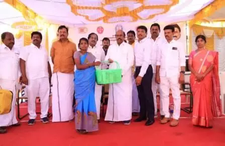 வருமுன் காப்போம் திட்ட முகாம்களை, பொதுமக்கள் பயன்படுத்திக் கொள்ள அமைச்சர் அறிவுரை வருமுன் காப்போம் திட்ட முகாம்களை, பொதுமக்கள் பயன்படுத்திக் கொள்ள அமைச்சர் அறிவுரை