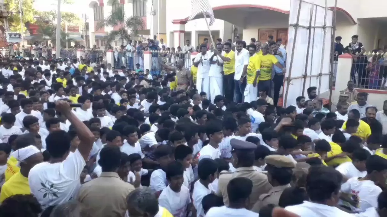 சிற்றாறு தூய்மையை வலியுறுத்தி, விழிப்புணர்வு மாரத்தான் சிற்றாறு தூய்மையை வலியுறுத்தி, விழிப்புணர்வு மாரத்தான்
