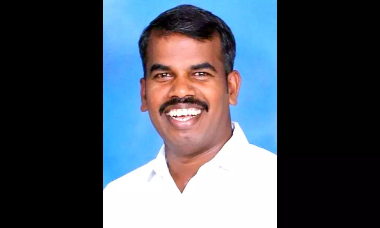 மேல்நிலைப்பள்ளிகளுக்கு 9 நாட்கள் காலாண்டு விடுமுறை அளிக்க கோரிக்கை மேல்நிலைப்பள்ளிகளுக்கு 9 நாட்கள் காலாண்டு விடுமுறை அளிக்க கோரிக்கை