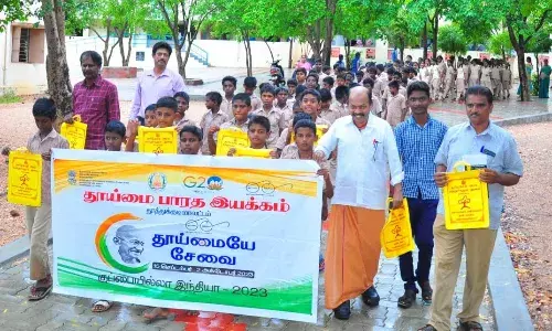கோவில்பட்டியில் மீண்டும் மஞ்சப்பை கோஷத்துடன் விழிப்புணர்வு பேரணி கோவில்பட்டியில் மீண்டும் மஞ்சப்பை கோஷத்துடன் விழிப்புணர்வு பேரணி