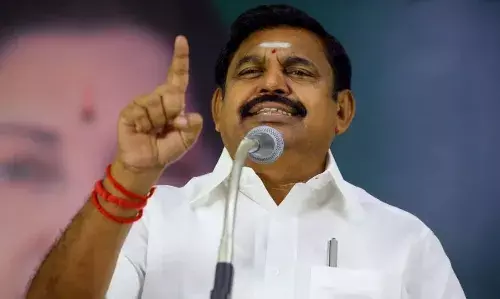 முன்னாள் டிஜிபி மீது வழக்கு: தமிழக அரசுக்கு எடப்பாடி பழனிசாமி கண்டனம்