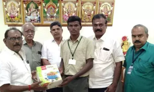 தமிழக ஹாக்கி, ஹேண்ட்பால் அணிகளுக்கு கோவில்பட்டி மாணவர்கள் தேர்வு தமிழக ஹாக்கி, ஹேண்ட்பால் அணிகளுக்கு கோவில்பட்டி மாணவர்கள் தேர்வு