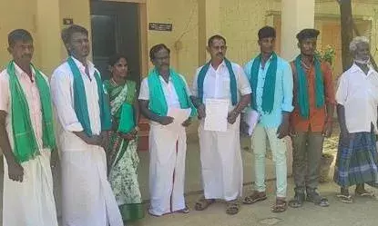 காற்றாலை நிறுவனத்தை கண்டித்து கோவில்பட்டியில் விவசாயிகள் போராட்டம் காற்றாலை நிறுவனத்தை கண்டித்து கோவில்பட்டியில் விவசாயிகள் போராட்டம்