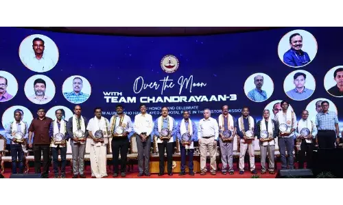 சந்திரயான் -3 திட்டத்தில் முன்னாள் மாணவர்கள்: கவுரவித்த சென்னை ஐஐடி சந்திரயான் -3 திட்டத்தில் முன்னாள் மாணவர்கள்: கவுரவித்த சென்னை ஐஐடி