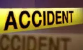 மோட்டார் சைக்கிளில் சென்றபோது கீழே விழுந்து இருவர் பலி மோட்டார் சைக்கிளில் சென்றபோது கீழே விழுந்து இருவர் பலி