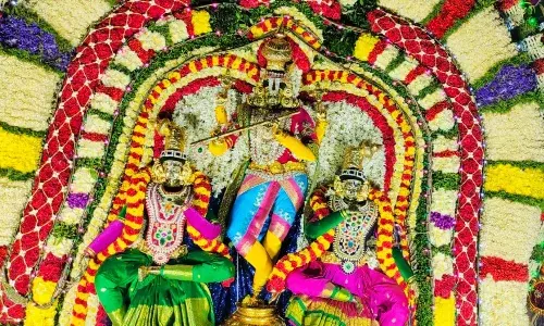 திருவள்ளூர்,புளரம்பாக்கம் பெருமாள் கோவிலில் புரட்டாசி 4வது வார  சனிக்கிழமை பூஜை..! திருவள்ளூர்,புளரம்பாக்கம் பெருமாள் கோவிலில் புரட்டாசி 4வது வார  சனிக்கிழமை பூஜை..!