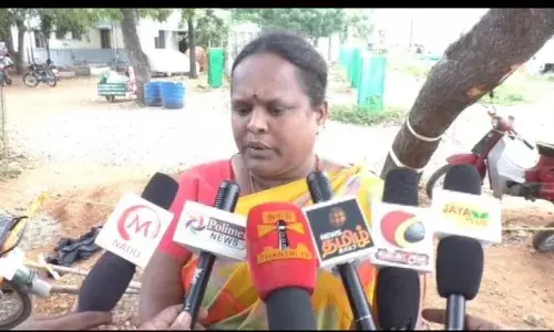 பழனி அருகே திமுக பிரமுகர் மீது, பெண் பாலியல் புகார்..! பழனி அருகே திமுக பிரமுகர் மீது, பெண் பாலியல் புகார்..!