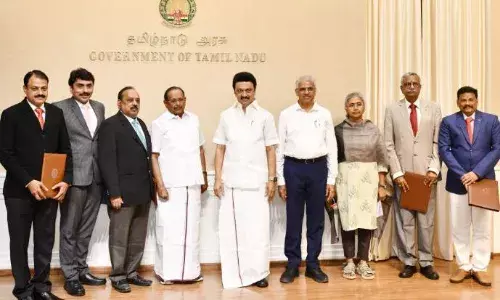 அரசு வழக்குரைஞர்களின் கட்டண விகிதத்தை இரு மடங்காக உயர்த்தி அரசாணை அரசு வழக்குரைஞர்களின் கட்டண விகிதத்தை இரு மடங்காக உயர்த்தி அரசாணை
