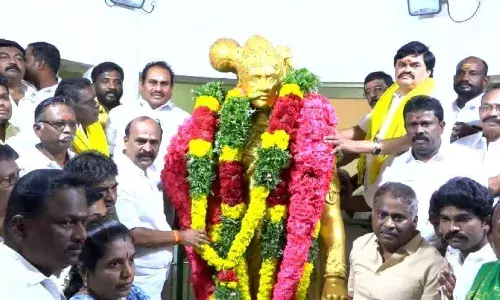 நாடாளுமன்ற தேர்தலில் தி.மு.க. தனித்து போட்டியிடுமா? அ.தி.மு.க. விடுத்த சவால் நாடாளுமன்ற தேர்தலில் தி.மு.க. தனித்து போட்டியிடுமா? அ.தி.மு.க. விடுத்த சவால்