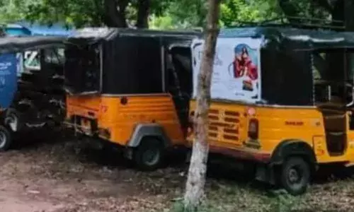 திண்டுக்கல் பகுதியில் ஷவர்மா உணவுக்கு தற்காலிகத் தடை திண்டுக்கல் பகுதியில் ஷவர்மா உணவுக்கு தற்காலிகத் தடை