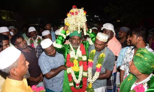 சோழவந்தான் அருகே மேலக்காலில், சந்தனக்கூடு திருவிழா சோழவந்தான் அருகே மேலக்காலில், சந்தனக்கூடு திருவிழா