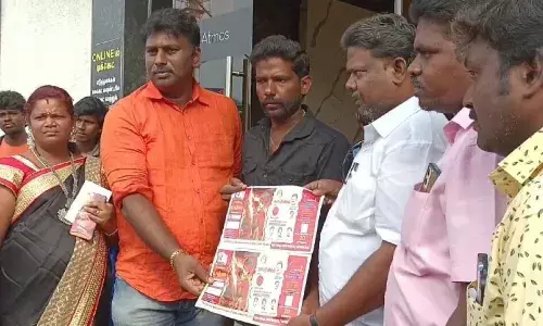 ரூ. 1.10 லட்சம் கொடுத்து லியோ படத்தின் டிக்கட் வாங்கிய விஜய் ரசிகர் ரூ. 1.10 லட்சம் கொடுத்து லியோ படத்தின் டிக்கட் வாங்கிய விஜய் ரசிகர்
