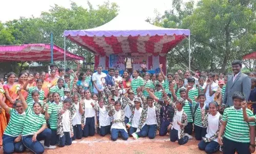 ராயல் இன்டர்நேஷனல் பள்ளியில்  15வது ஆண்டு விழா ராயல் இன்டர்நேஷனல் பள்ளியில்  15வது ஆண்டு விழா