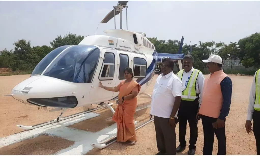 மதுரையில் 4 நாட்கள் ஹெலிகாப்டர் சுற்றுலா துவக்கம் மதுரையில் 4 நாட்கள் ஹெலிகாப்டர் சுற்றுலா துவக்கம்