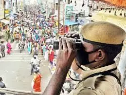 Police Planned To Watching Tower ஆஹா வந்துடுச்சு...தீபாவளி... சேலத்தில் கடைகளில் கூட்ட நெரிசல் போலீஸ் கோபுர கண்காணிப்பு ஏற்பாடு Police Planned To Watching Tower ஆஹா வந்துடுச்சு...தீபாவளி... சேலத்தில் கடைகளில் கூட்ட நெரிசல் போலீஸ் கோபுர கண்காணிப்பு ஏற்பாடு