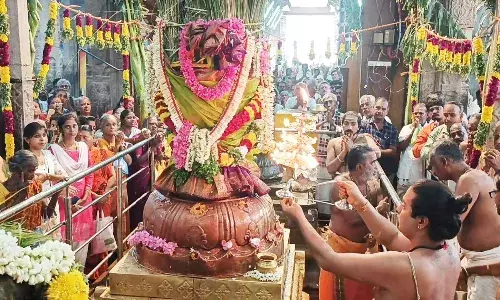 கோவில்பட்டி செண்பகவல்லியம்மன் கோயில் ஐப்பசி திருவிழா கொடியேற்றம் கோவில்பட்டி செண்பகவல்லியம்மன் கோயில் ஐப்பசி திருவிழா கொடியேற்றம்