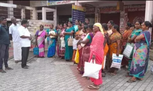 செங்கோட்டையில் ஒப்பந்த தூய்மை பணியாளர்கள் கூட்டம்..!