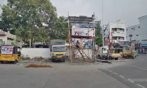 தீபாவளி கூட்டம் கண்காணிக்க அமைக்கப்படும்   போலீசார் உயர் கோபுரம்! தீபாவளி கூட்டம் கண்காணிக்க அமைக்கப்படும்   போலீசார் உயர் கோபுரம்!