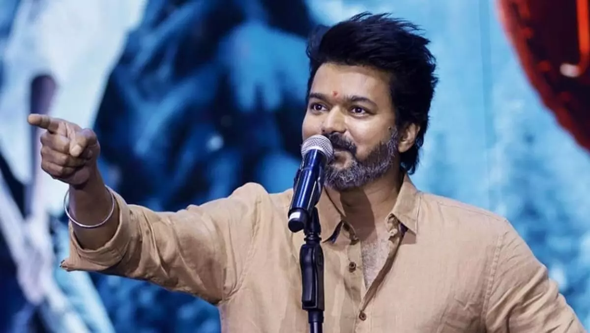 நீங்கள் மன்னர்கள்..ஆணையிடுங்கள்...! லியோ விழாவில் தளபதி விஜய்! நீங்கள் மன்னர்கள்..ஆணையிடுங்கள்...! லியோ விழாவில் தளபதி விஜய்!