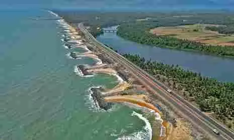 ஒரு பக்கம் கடல்;மறுபக்கம் நதி; மக்களை ஈர்க்கும் மரவந்தே கடற்கரை..! ஒரு பக்கம் கடல்;மறுபக்கம் நதி; மக்களை ஈர்க்கும் மரவந்தே கடற்கரை..!
