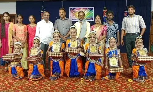 பொன்னேரியில் பரதநாட்டிய சலங்கை பூஜை..! பொன்னேரியில் பரதநாட்டிய சலங்கை பூஜை..!
