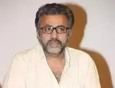 காட்டமான கேள்விகளுடன் இயக்குநர் பொன்வண்ணன்! அதிரும் சமூக வலைதளங்கள்..! காட்டமான கேள்விகளுடன் இயக்குநர் பொன்வண்ணன்! அதிரும் சமூக வலைதளங்கள்..!