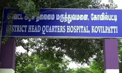 கோவில்பட்டியில் பள்ளி மாணவரை தாக்கியதாக ஆசிரியை மீது புகார் கோவில்பட்டியில் பள்ளி மாணவரை தாக்கியதாக ஆசிரியை மீது புகார்