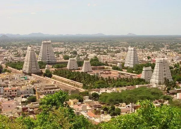 திருவண்ணாமலை கோவில் குறித்து நீங்கள் கட்டாயம் தெரிந்துகொள்ள வேண்டியவை! திருவண்ணாமலை கோவில் குறித்து நீங்கள் கட்டாயம் தெரிந்துகொள்ள வேண்டியவை!