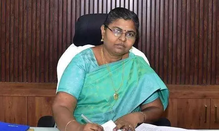 Namakkal News-இணையவழி பட்டா பணிகள்: ஆட்சியர் ஆய்வு ..! Namakkal News-இணையவழி பட்டா பணிகள்: ஆட்சியர் ஆய்வு ..!