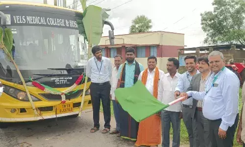 தனியார் மருத்துவக்கல்லூரி சார்பில் இலவச மருத்துவ பேருந்து சேவை துவக்கம்..!