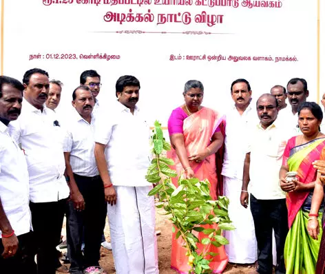Agriculture Biological Control Lab ரூ. 1.25 கோடி மதிப்பிப்பீட்டில் வேளாண் உயிரியில் நோய் கட்டுப்பாட்டு ஆய்வகம் அடிக்கல் நாட்டுவிழா:எம்.பி பங்கேற்பு Agriculture Biological Control Lab ரூ. 1.25 கோடி மதிப்பிப்பீட்டில் வேளாண் உயிரியில் நோய் கட்டுப்பாட்டு ஆய்வகம் அடிக்கல் நாட்டுவிழா:எம்.பி பங்கேற்பு