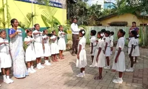 கும்மிடிப்பூண்டி அருகே அரசு பள்ளியில் மாற்றுத்திறனாளிகள் தின விழா கும்மிடிப்பூண்டி அருகே அரசு பள்ளியில் மாற்றுத்திறனாளிகள் தின விழா