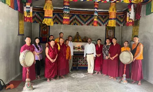 இந்திய கலாசாரம் அறிய வருகை தந்த புத்த துறவிகள்..! இந்திய கலாசாரம் அறிய வருகை தந்த புத்த துறவிகள்..!