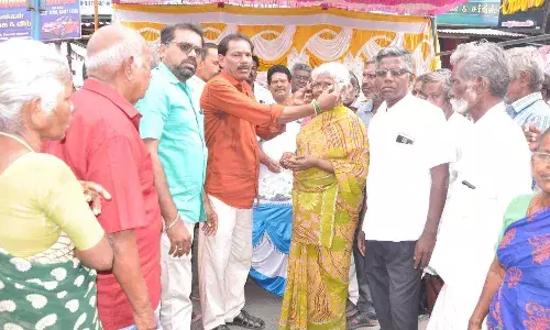 குமாரபாளையத்தில் ரஜினி பிறந்த நாள்  கொண்டாட்டம்..! குமாரபாளையத்தில் ரஜினி பிறந்த நாள்  கொண்டாட்டம்..!
