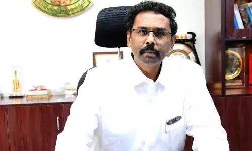 தூத்துக்குடி மாவட்டத்தில் தொடர் மழை: பள்ளி, கல்லூரிகளுக்கு நாளை விடுமுறை தூத்துக்குடி மாவட்டத்தில் தொடர் மழை: பள்ளி, கல்லூரிகளுக்கு நாளை விடுமுறை